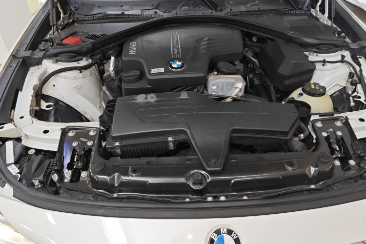 Used BMW 3 Series GT 2013 320i Leading Model Engine Bay