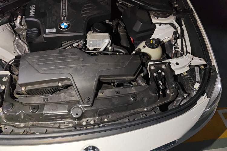 Used BMW 3 Series GT 2013 320i Leading Model Engine Bay Left