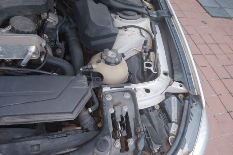 Used BMW 3 Series GT 2013 320i Leading Model Engine Bay Left