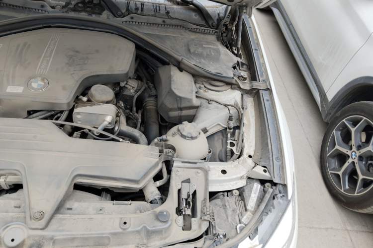 Used BMW 3 Series GT 2013 320i Leading Model Engine Bay Left
