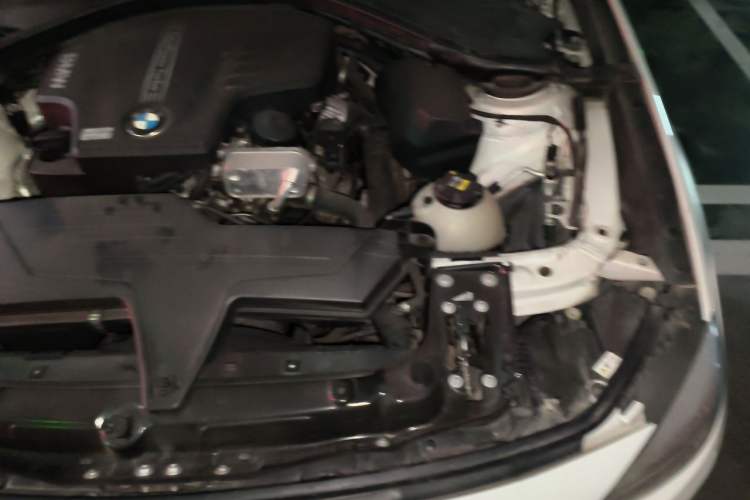 Used BMW 3 Series GT 2013 320i Leading Model Engine Bay Left