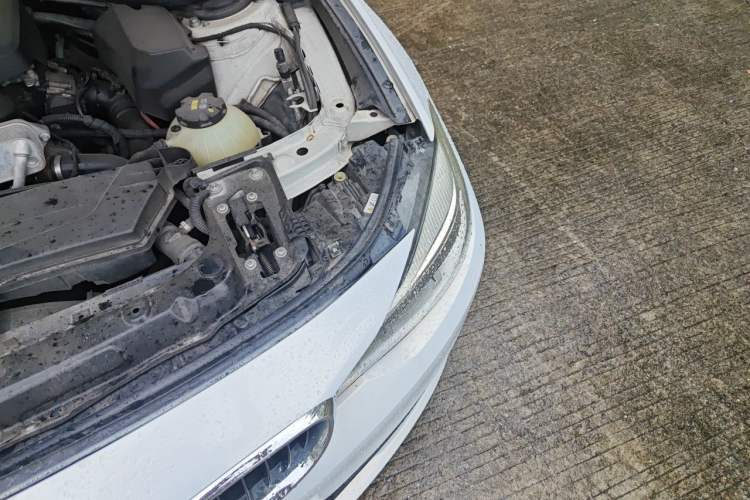 Used BMW 3 Series GT 2013 320i Leading Model Engine Bay Left