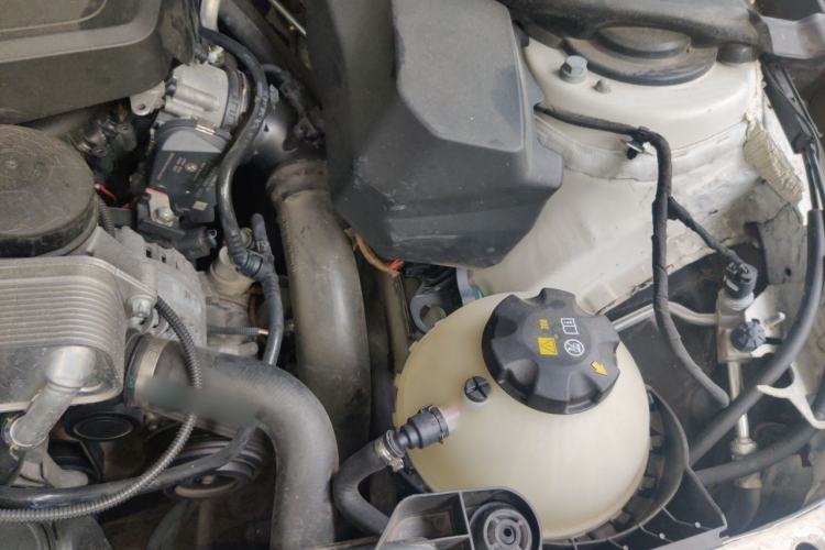 Used BMW 3 Series GT 2013 320i Leading Model Engine Bay Left
