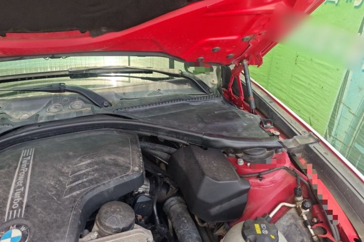 Used BMW 3 Series GT 2013 320i Sport Design Package Engine Bay Left