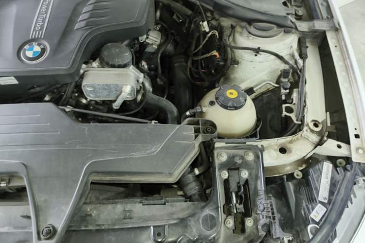 Used BMW 3 Series GT 2013 328i Sport Design Package Engine Bay Left