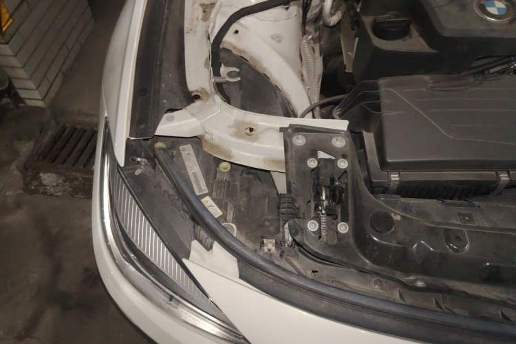 Used BMW 3 Series GT 2013 328i Sport Design Package Engine Bay Right
