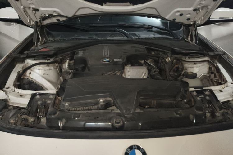Used BMW 3 Series GT 2013 320i Sport Design Package Engine Bay