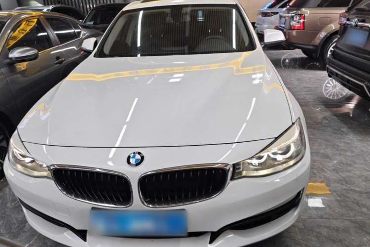 Used BMW 3 Series GT 2013 320i Leading Model Exterior 1