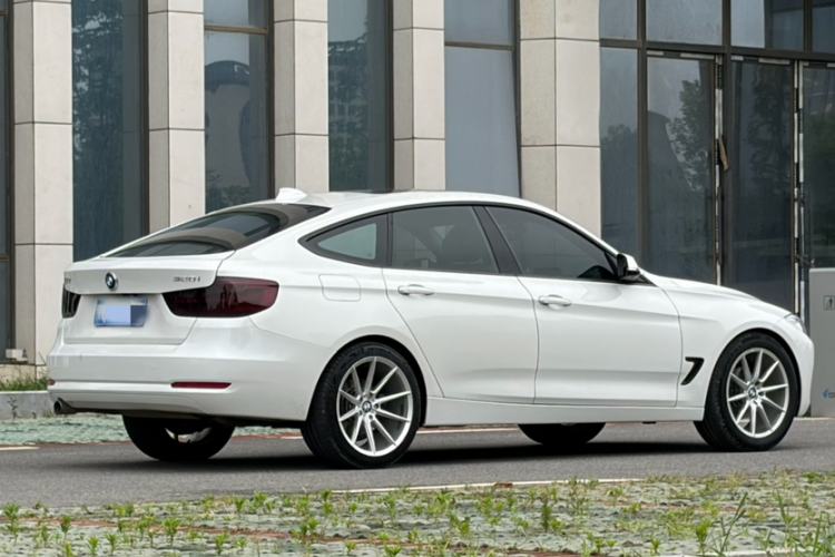 Used BMW 3 Series GT 2013 320i Leading Model Exterior 3