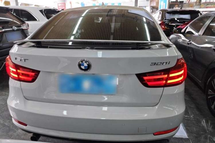 Used BMW 3 Series GT 2013 320i Leading Model Exterior 4