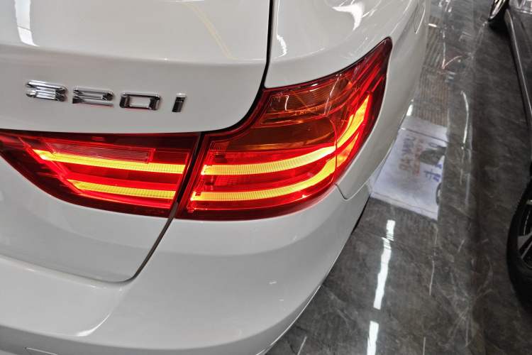Used BMW 3 Series GT 2013 320i Leading Model Exterior 6