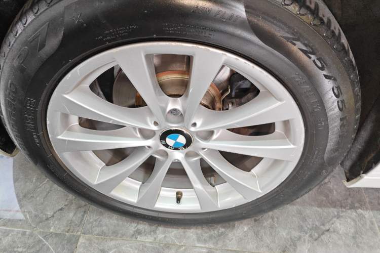 Used BMW 3 Series GT 2013 320i Leading Model Exterior 7