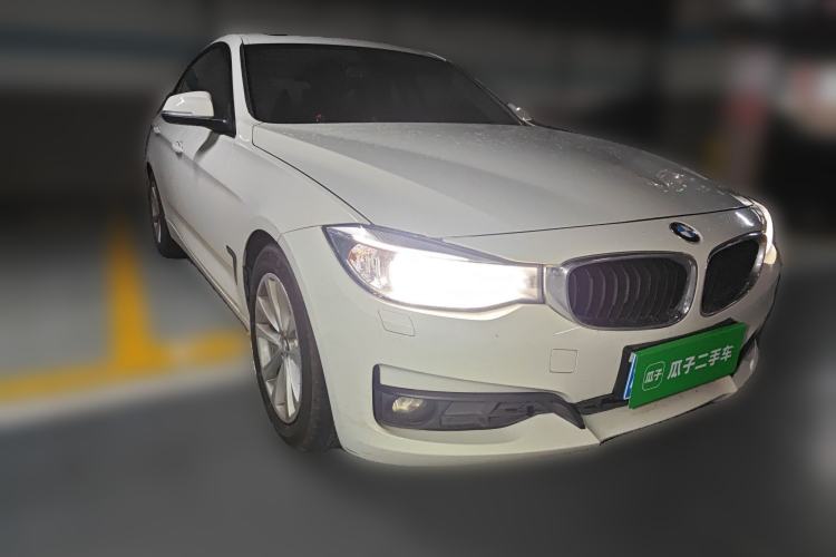 Used BMW 3 Series GT 2013 320i Leading Model Front Right 45 Deg