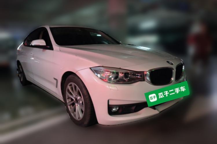 Used BMW 3 Series GT 2013 320i Leading Model Front Right 45 Deg
