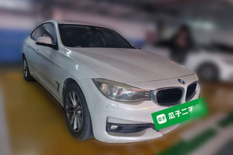 Used BMW 3 Series GT 2013 320i Leading Model Front Right 45 Deg
