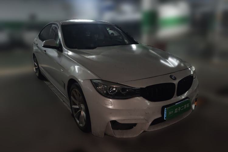 Used BMW 3 Series GT 2013 320i Sport Design Package Front Right 45 Deg