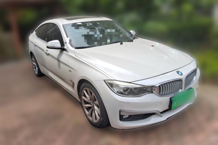 Used BMW 3 Series GT 2013 320i Sport Design Package Front Right 45 Deg