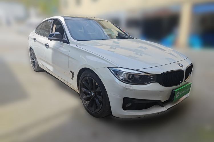 Used BMW 3 Series GT 2013 328i Sport Design Package Front Right 45 Deg
