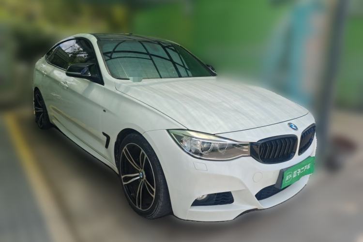 Used BMW 3 Series GT 2013 320i Sport Design Package Front Right 45 Deg