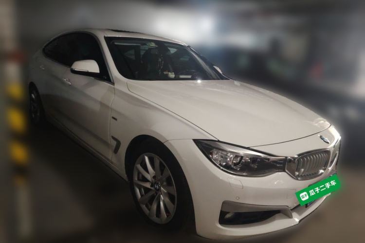 Used BMW 3 Series GT 2013 328i Sport Design Package Front Right 45 Deg