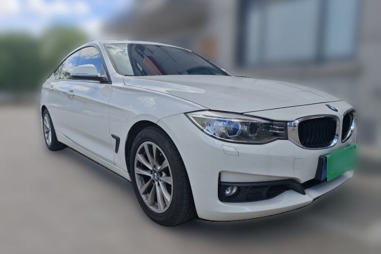 Used BMW 3 Series GT 2013 320i Leading Model Front Right 45 Deg