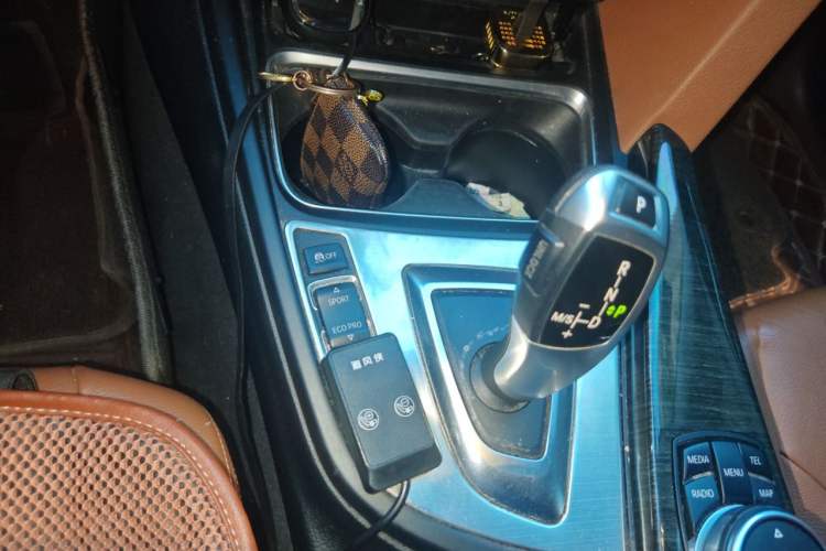 Used BMW 3 Series GT 2013 320i Leading Model Gear Lever