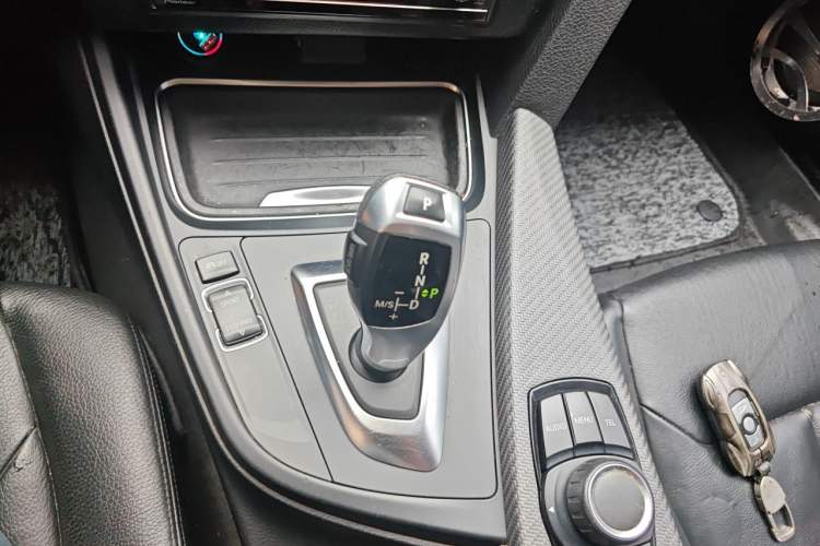 Used BMW 3 Series GT 2013 320i Leading Model Gear Lever
