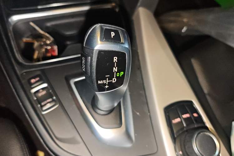 Used BMW 3 Series GT 2013 320i Leading Model Gear Lever