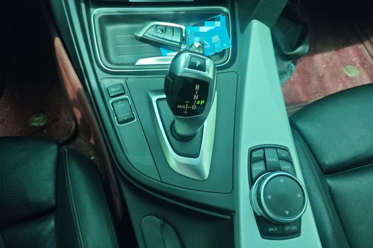 Used BMW 3 Series GT 2013 320i Sport Design Package Gear Lever