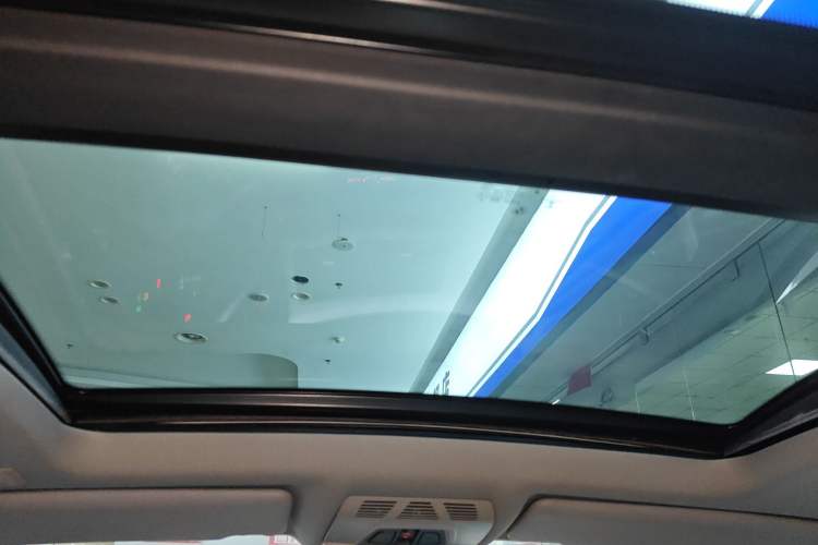 Used BMW 3 Series GT 2013 320i Leading Model Headliner