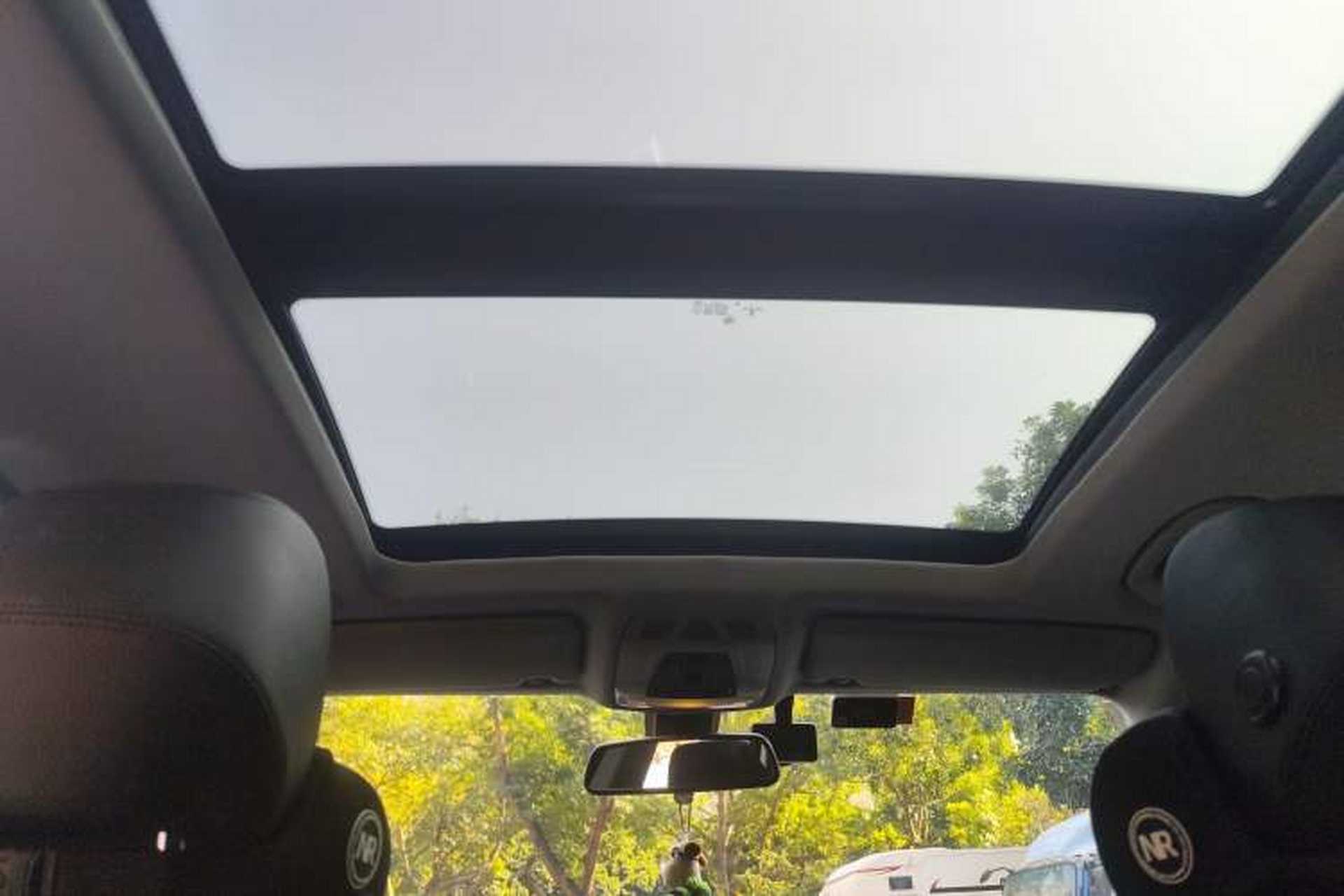 Used BMW 3 Series GT 2013 320i Leading Model Headliner