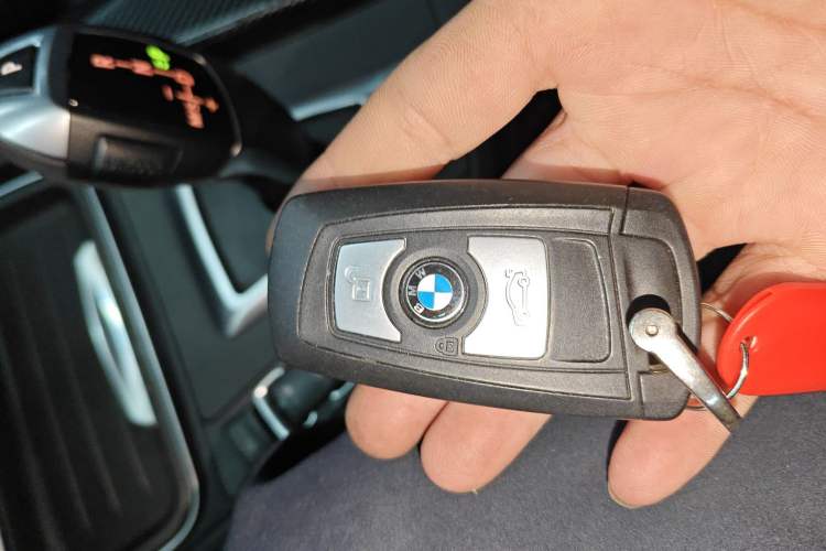 Used BMW 3 Series GT 2013 320i Leading Model Interior 1