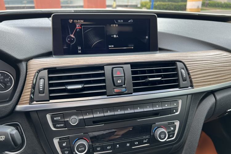 Used BMW 3 Series GT 2013 335i Sport Design Package Interior 15