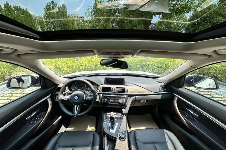 Used BMW 3 Series GT 2013 320i Sport Design Package Interior 2