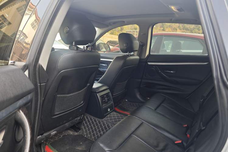 Used BMW 3 Series GT 2013 328i Sport Design Package Interior 2