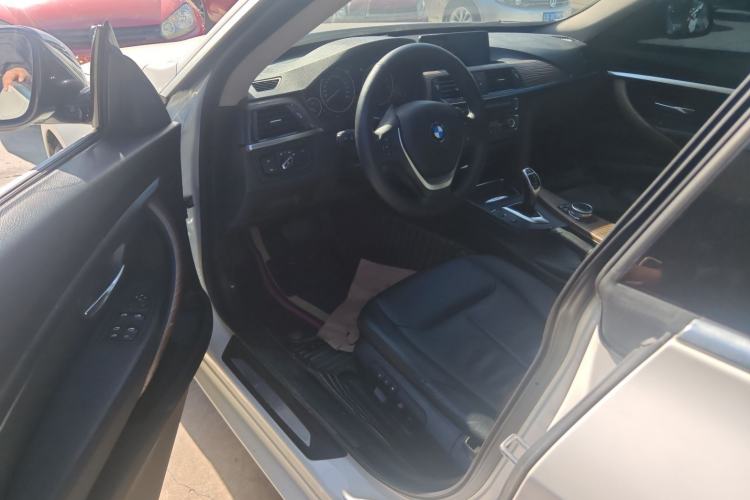 Used BMW 3 Series GT 2013 328i Sport Design Package Interior 3