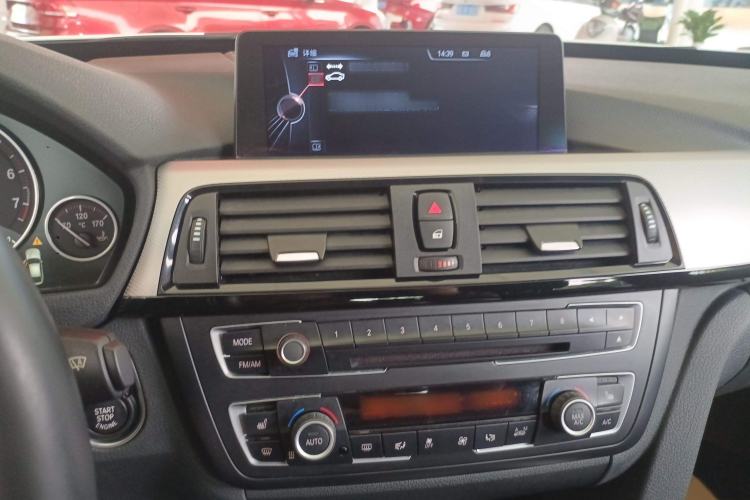 Used BMW 3 Series GT 2013 328i Sport Design Package Interior 3