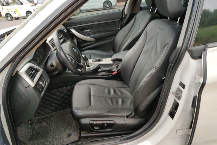 Used BMW 3 Series GT 2013 320i Leading Model Left Front Seat