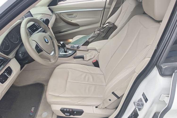 Used BMW 3 Series GT 2013 320i Sport Design Package Left Front Seat