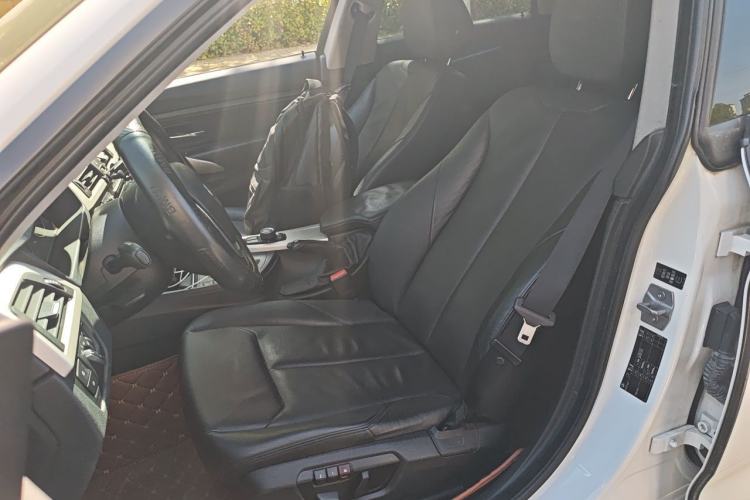 Used BMW 3 Series GT 2013 320i Leading Model Left Front Seat