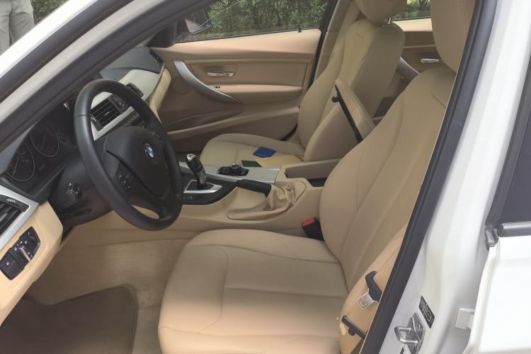 Used BMW 3 Series GT  Left Front Seat