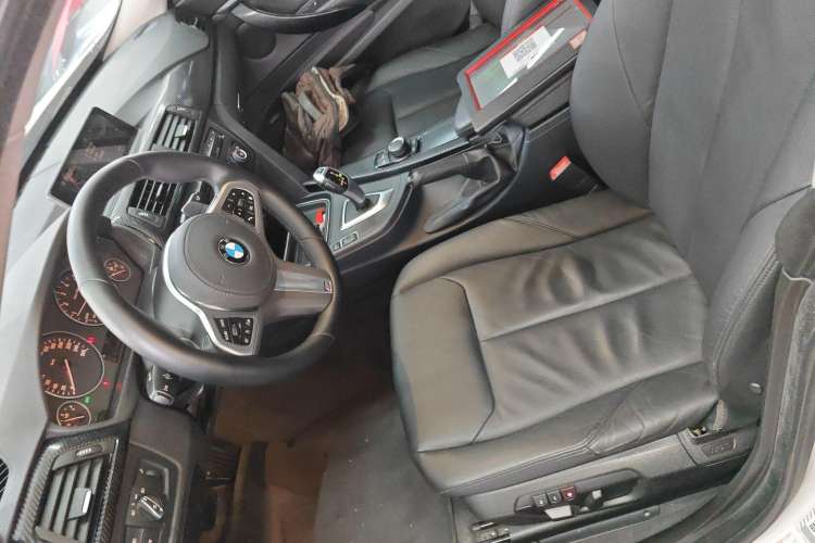 Used BMW 3 Series GT 2013 320i Leading Model Left Front Seat
