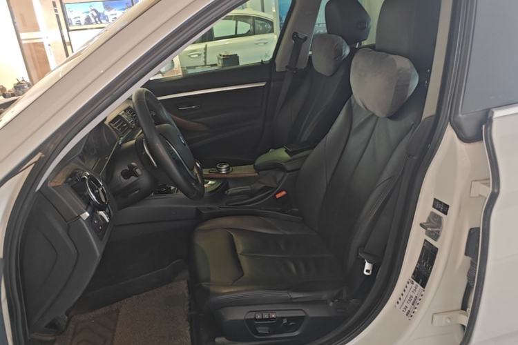 Used BMW 3 Series GT 2013 328i Sport Design Package Left Front Seat