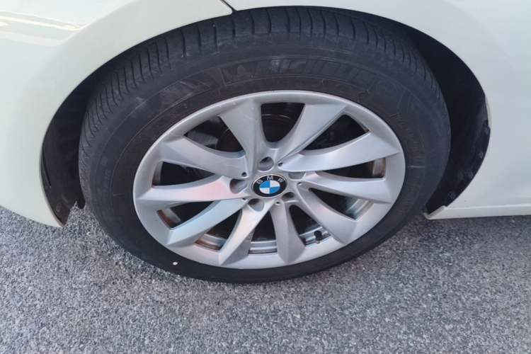 Used BMW 3 Series GT 2013 328i Sport Design Package Left Front Wheel Hub