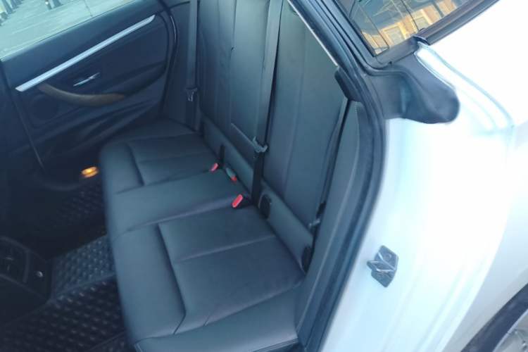 Used BMW 3 Series GT 2013 328i Sport Design Package Left Rear Seat