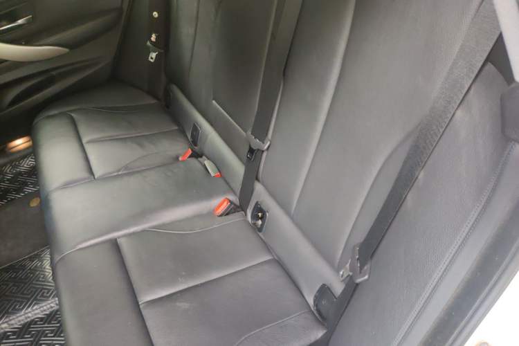 Used BMW 3 Series GT 2013 320i Leading Model Left Rear Seat