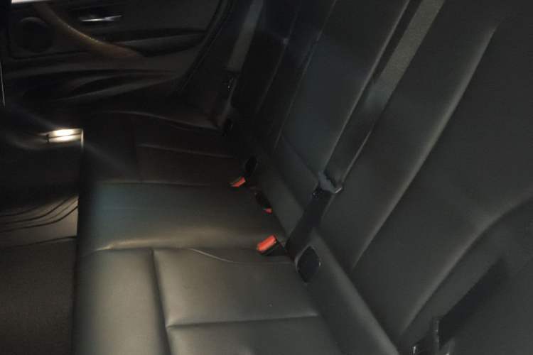 Used BMW 3 Series GT 2013 320i Sport Design Package Left Rear Seat