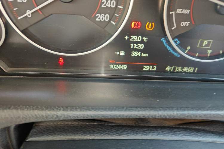 Used BMW 3 Series GT 2013 328i Sport Design Package Odometer Close Up