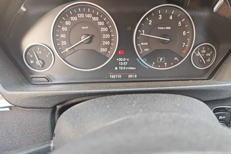 Used BMW 3 Series GT 2013 328i Sport Design Package Odometer Close Up