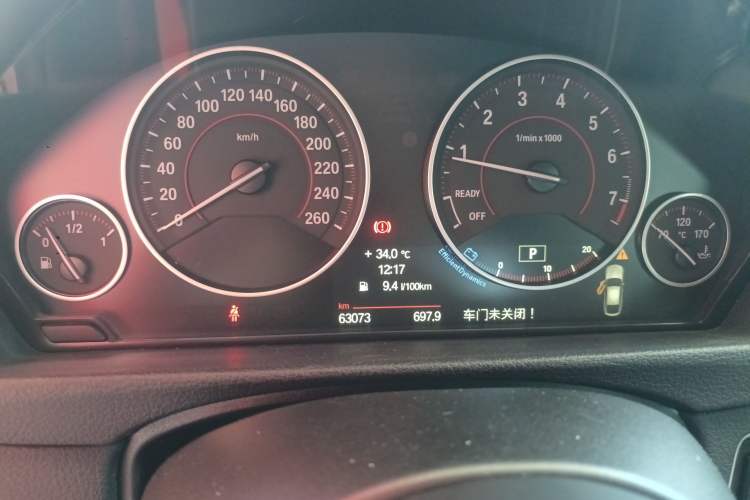 Used BMW 3 Series GT 2013 328i Sport Design Package Odometer Close Up